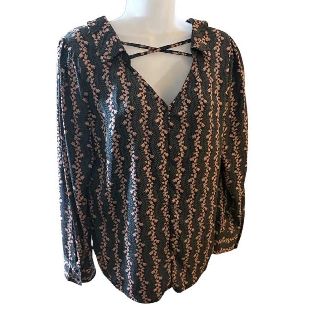 Skies are Blue Floral Top - Size Small
